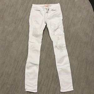 DITTOS skinny mid rise distressed jeans